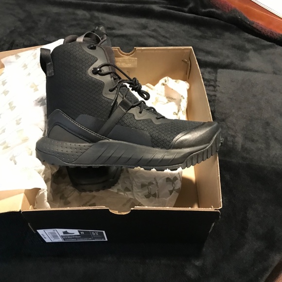 Under Armour, size 11, black - Picture 3 of 8